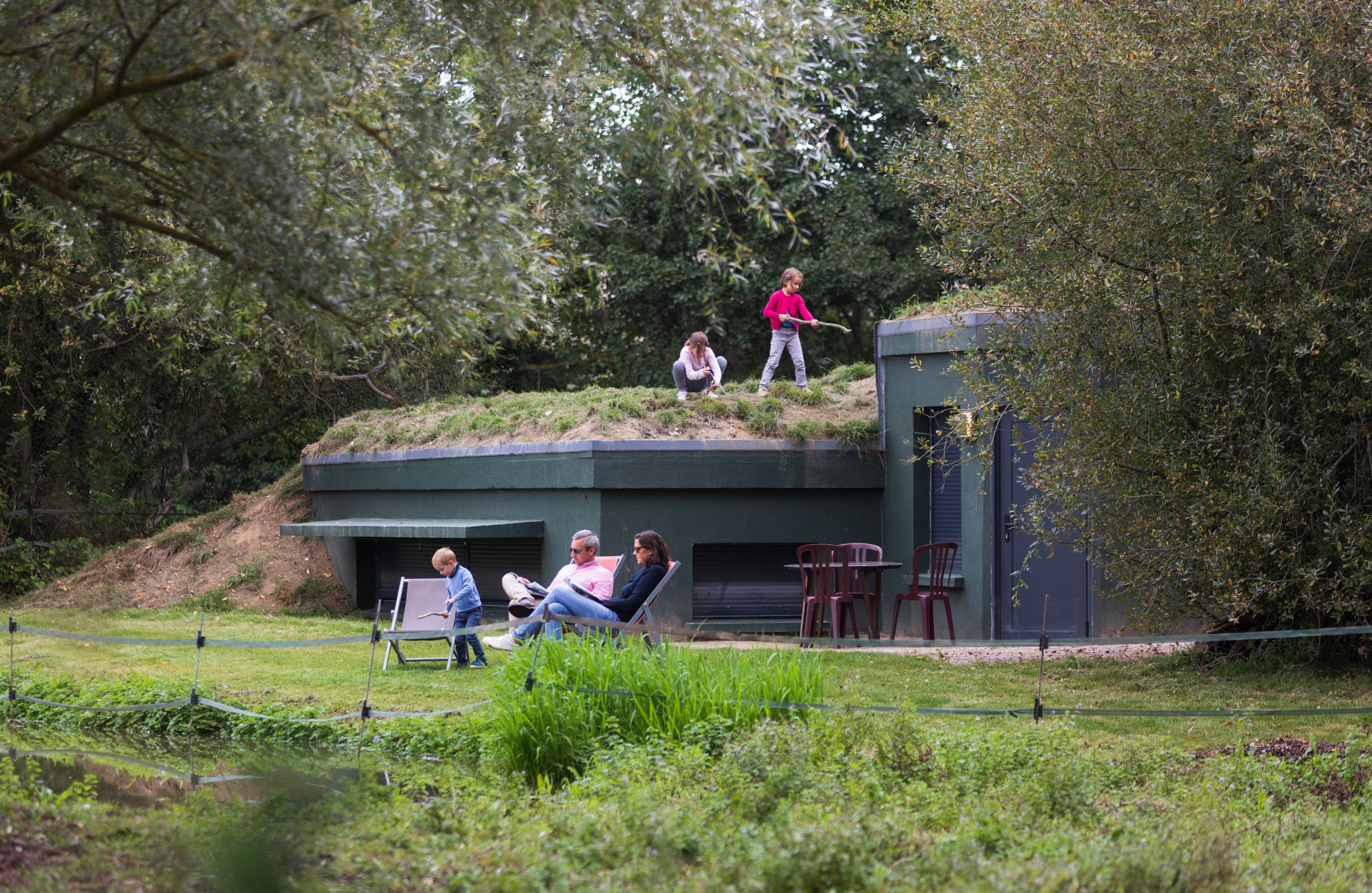 ‘Maison des Oiseaux’ at the Domaine du Lieu Dieu near the A28 motorway and the Somme Bay is an unusual place to stay in France and a luxury birdwatching hide