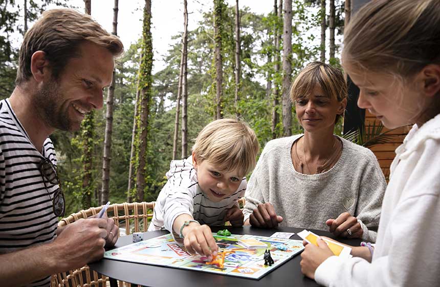 Quality family time guaranteed at the Bain de Forêt cabin