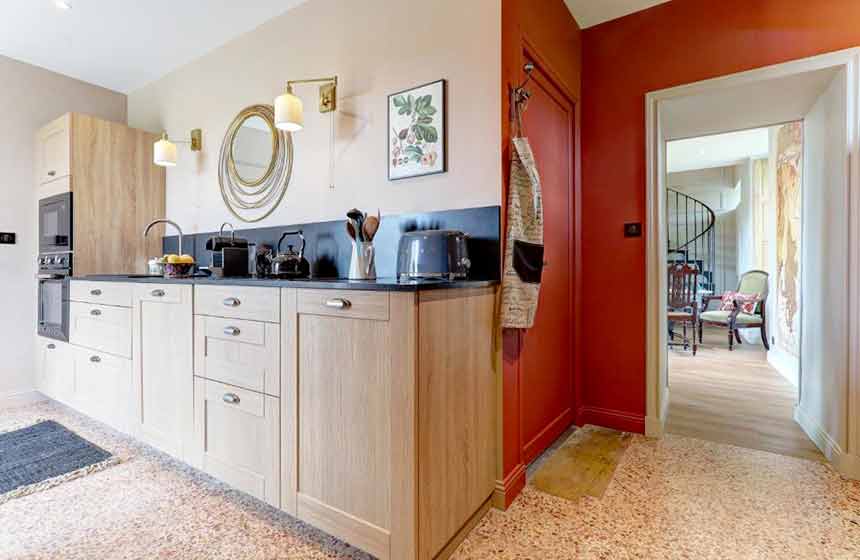 La Petite Châtelaine has a well-equipped kitchen