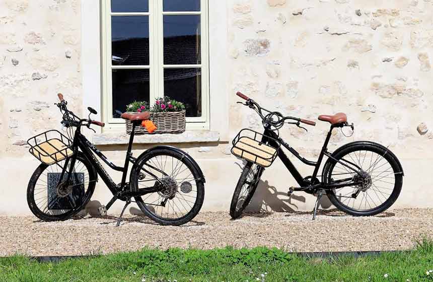 Why not opt for the package that includes use of the cottage's 2 e-bikes