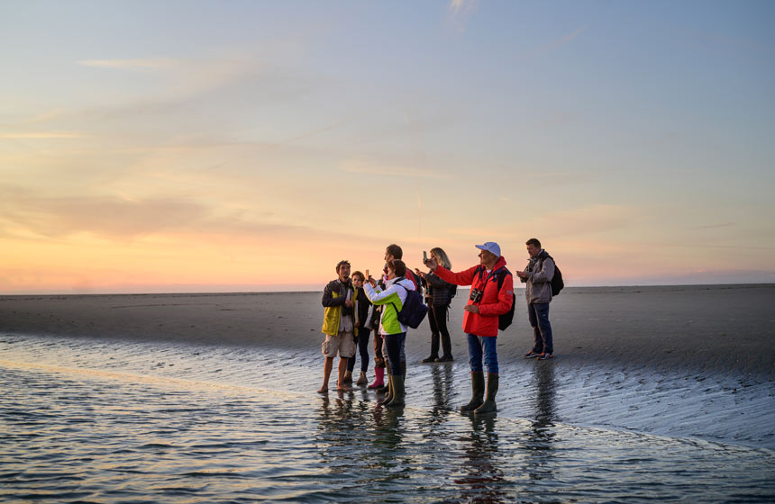 A walk across the Somme Bay sands is a knockout experience. Join an organised tour for safety and local knowledge