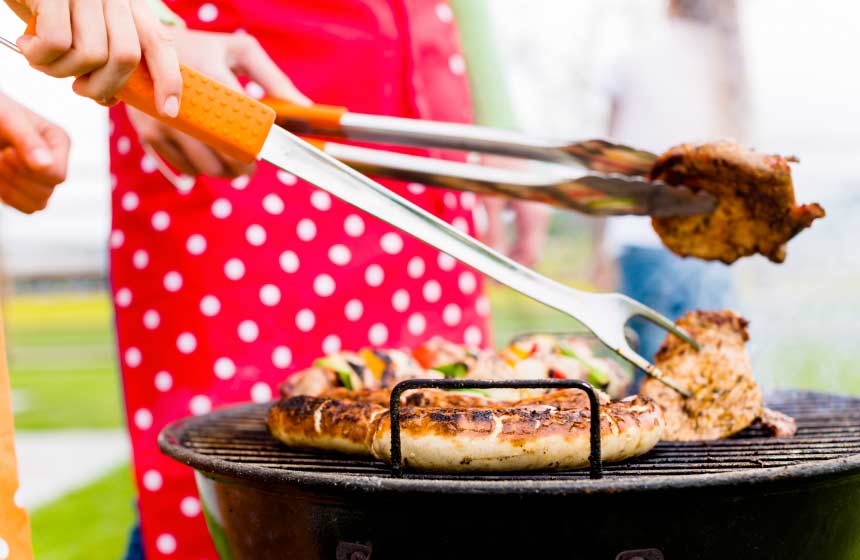 Your own barbecue at Camping de la Ferme des Aulnes in Northern France