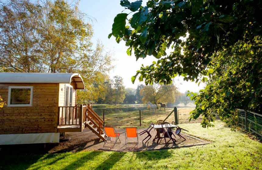 Your quirky accommodation at the heart of nature at Domaine du Lieu Dieu in Beauchamps
