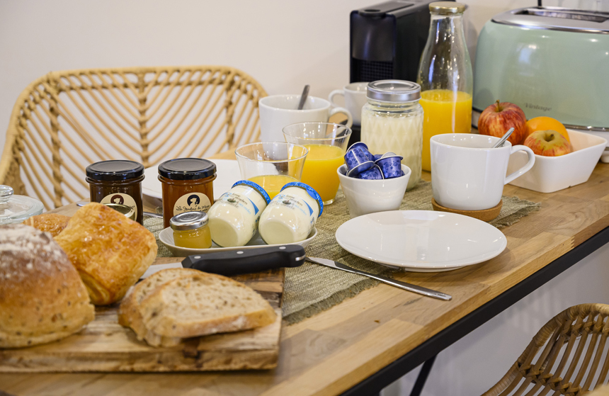 Breakfast time at Gite La Grange near Laon and Reims