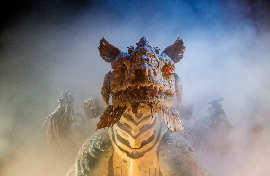 Calais’ newest resident, the dragon, is 10 metres high and 25 long!
