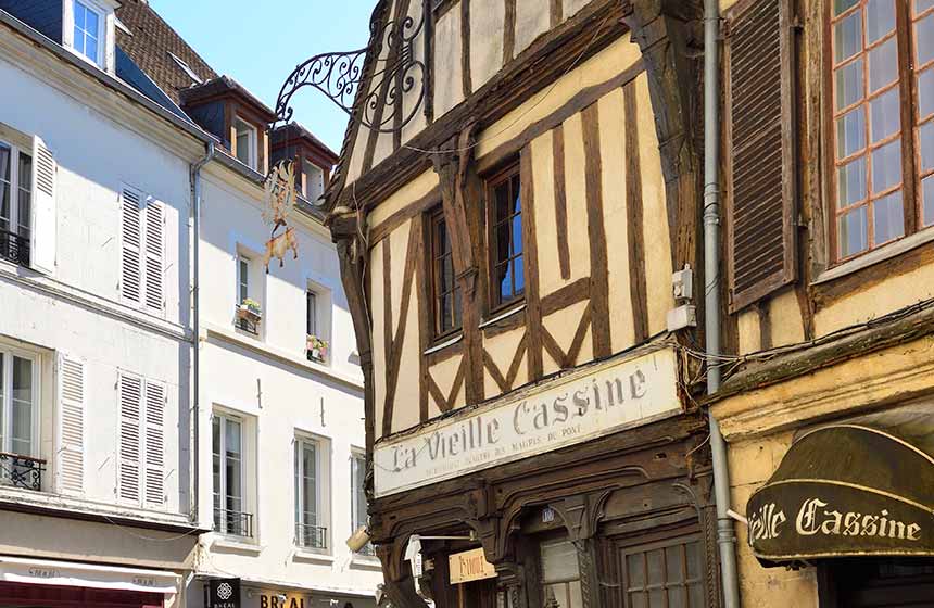 Explore the charms of Compiègne town centre