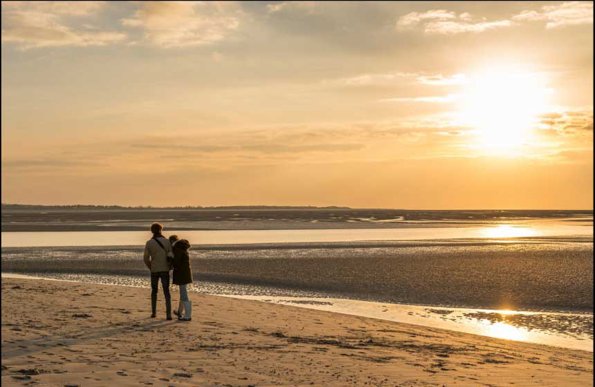 Sunsets on Wissant beach make for memorable moments on your romantic weekend break in Northern France