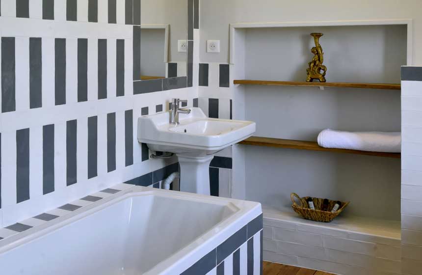 Suite “Avec Vue”: bathroom