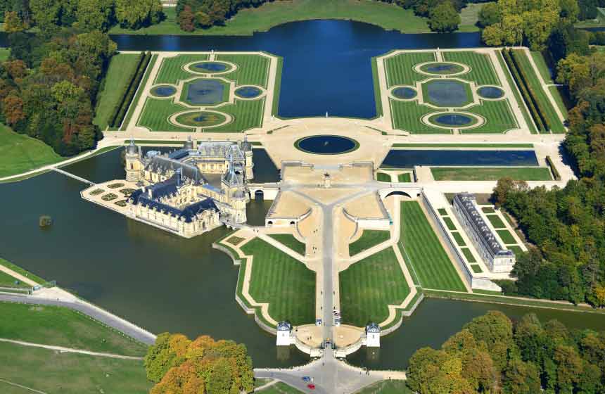 Don’t miss the opportunity to visit the iconic and majestic Chateau de Chantilly during your stay