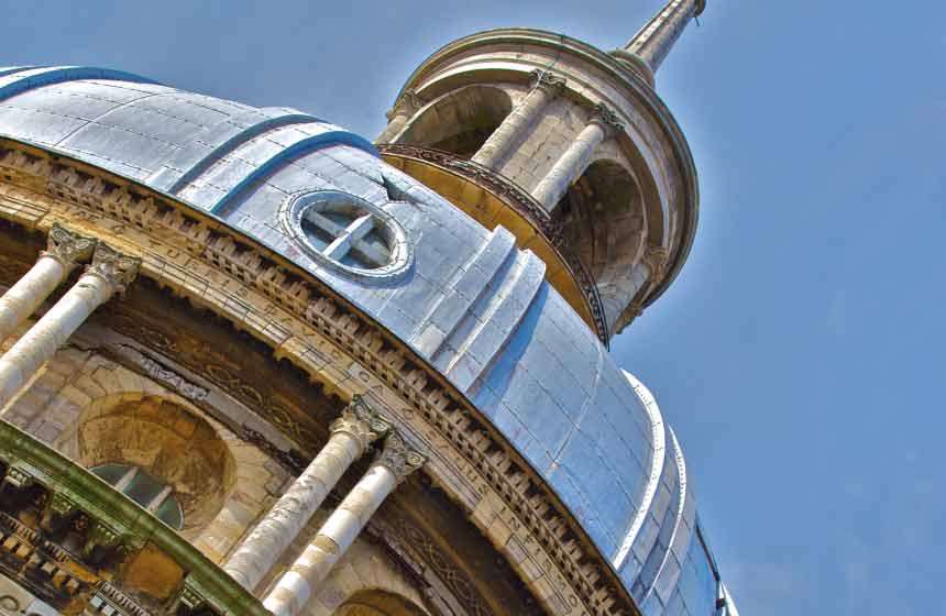 Discover the dizzying heights of the basilica’s domed roof in Boulogne-sur-Mer’s fortified town