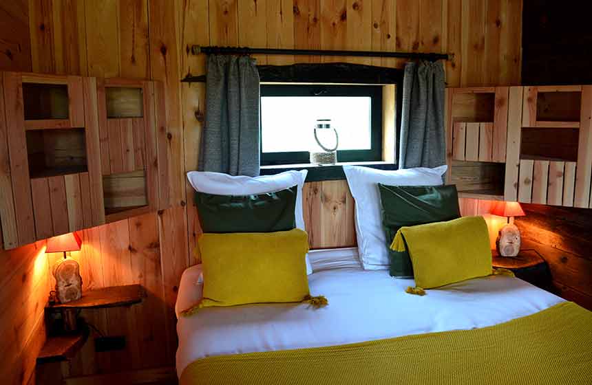 Enjoy total zzzzzzen in your cosy cabin at Cabanes de La Réserve!