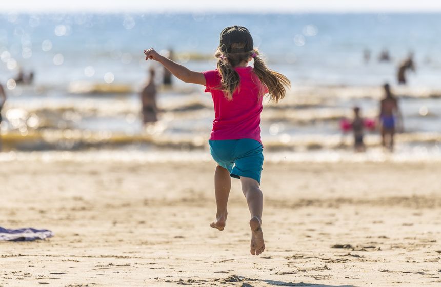 The pure joy of the beach during your stay at B&B Villa Samoa, Bray-Dunes, Northern France