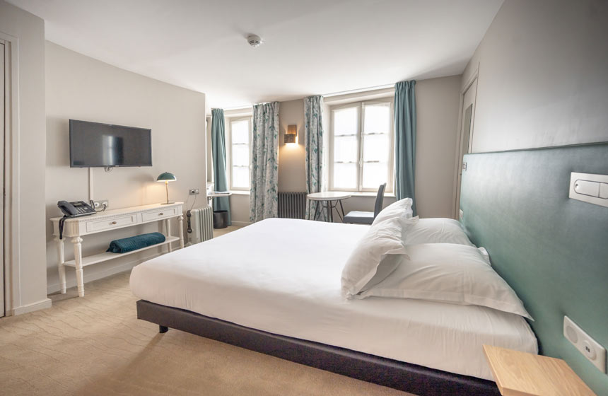 One of the Hôtel Loysel Le Gaucher’s Comfort rooms