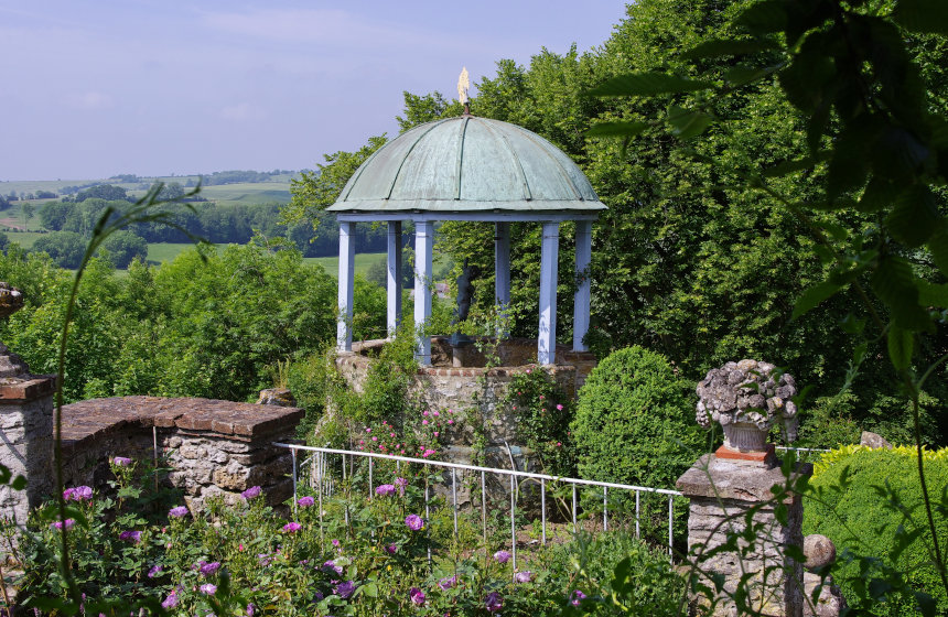 Les Chambres de l'Abbaye - Outstanding garden « Henri Le Sidaner », Gerberoy, Northern France