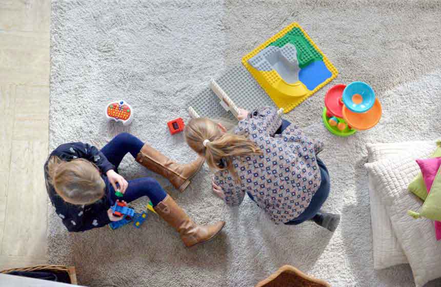 Relax in your family room or enjoy the toys and games available at Les Hauts de Pierrefonds bed and breakfast in Northern France