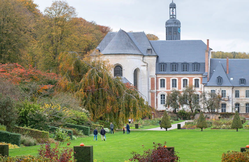 Abbaye-de-Valloires, known for its stunning gardens, is just 20 minutes' drive from La Plonplonière