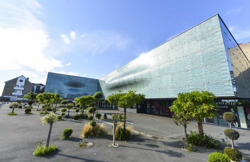 The state of the art ‘Cité de la Dentelle et de la Mode’ is a vast cultural centre in Calais dedicated to lace and fashion