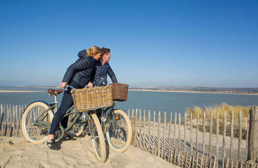 Expect inspiring seascapes when you cycle along the Canche estuary