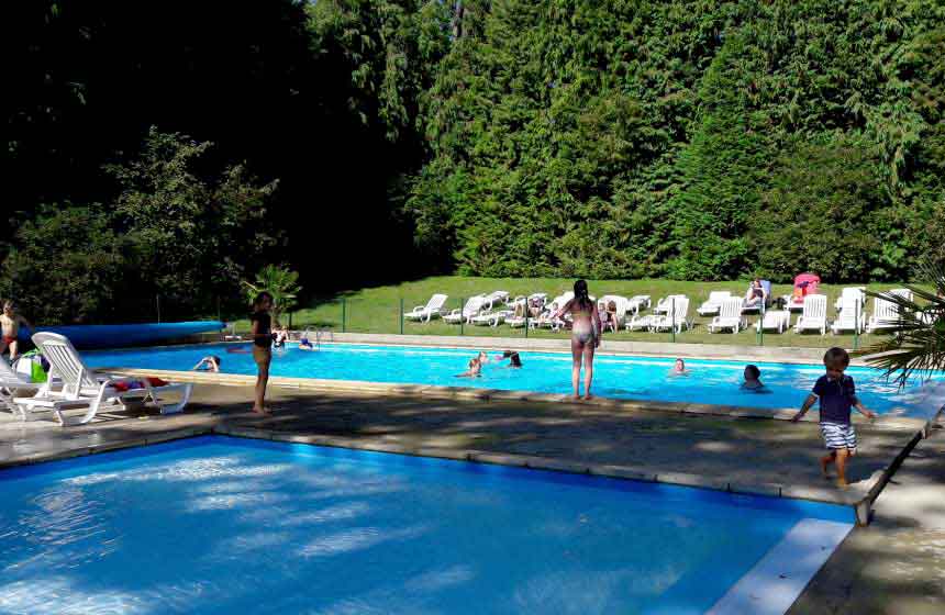 Enjoy full use of the campsite facilities including the outdoor pool during your treehouse holiday in France