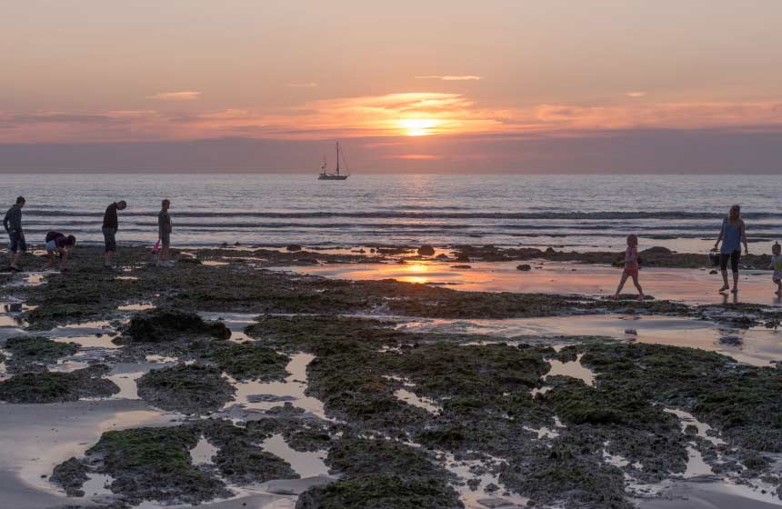 Low tide on the beautiful beach at Mers-les-Bains, just a 20-minute drive from your base in Beauchamps