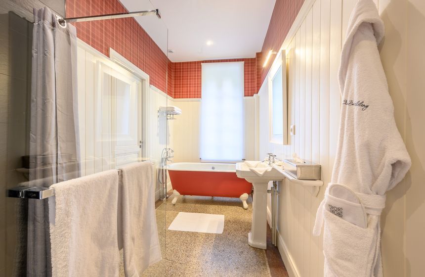 The Ralph room’s bathroom with its freestanding clawfoot bath