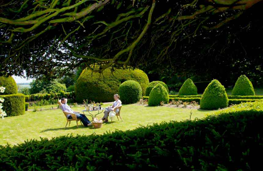 The stunning setting of ‘Jardin des Ifs’ gardens in Gerberoy