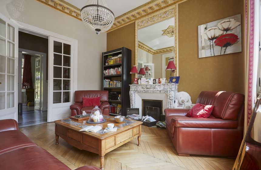 The living room at Coeur d'Eden B&B, in Northern France