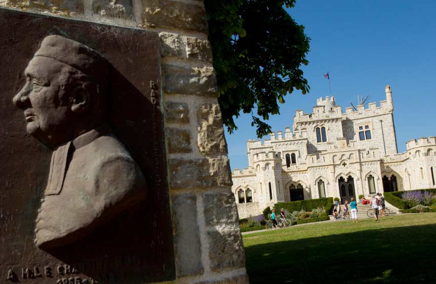 With its Entente Cordiale visitor centre, the 19th Chateau d’Hardelot is a strong symbol of the bond between the UK and France