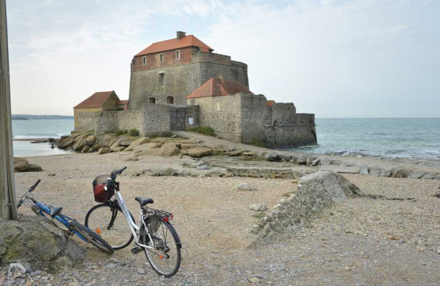 Ambleteuse fort, right on the Opal Coast shore