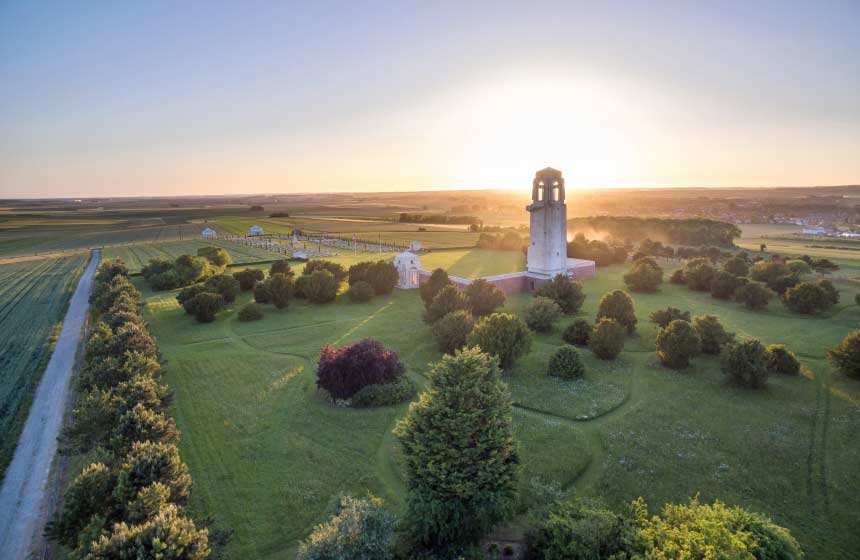 Villa Varentia is right at the heart of the Somme battlefields. Visit the WW1 memorial in Villers-Bretonneux