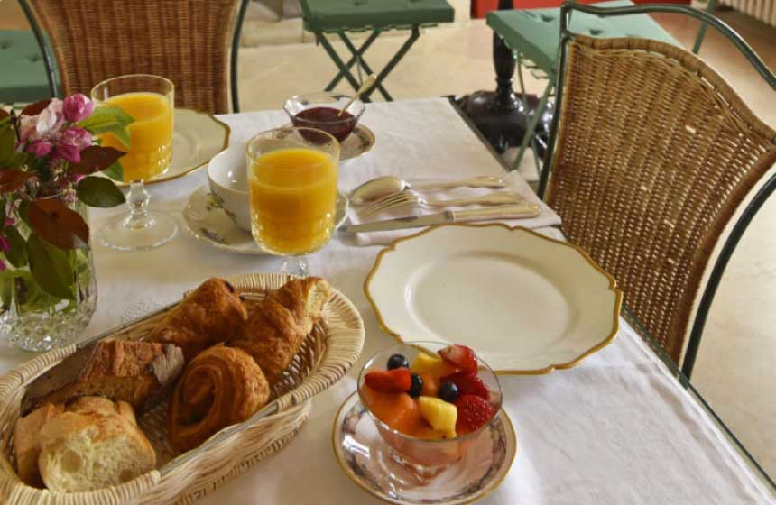 Breakfast at the Château Le Quesnoy