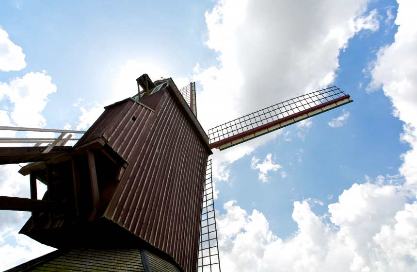 Windmills, the giants of the Flemish countryside