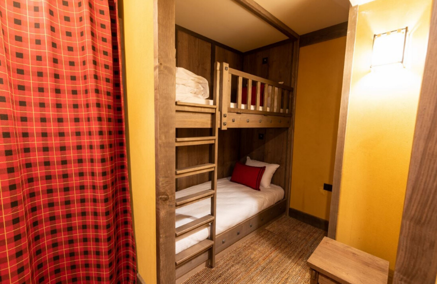 Kids will love the bunkbeds in your family room at Quais-de-Lutèce