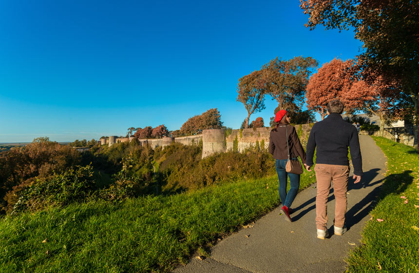 Enjoy a walk around Montreuil-sur-Mer's ramparts, just 10 minutes' drive away from the B&B