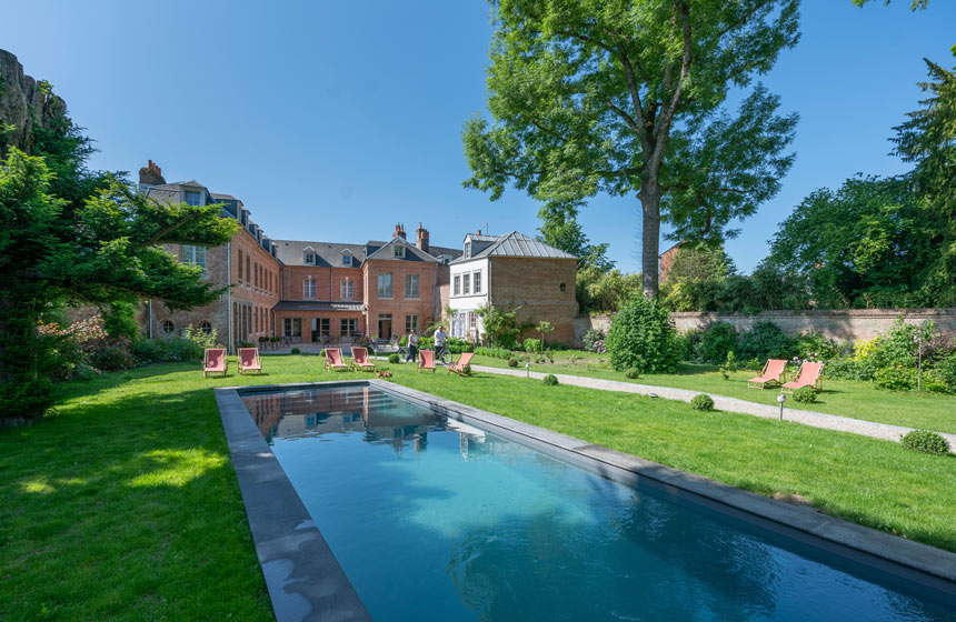 Enjoy a dip in Les Myrrophores' outdoor heated pool