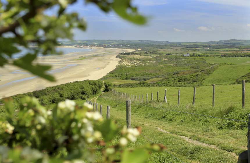 Awe-inspiring panoramic views over the Deux Caps cliffs site