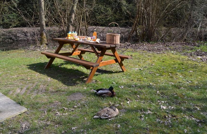 La Maison de l'Omignon - Picnic breakfast table