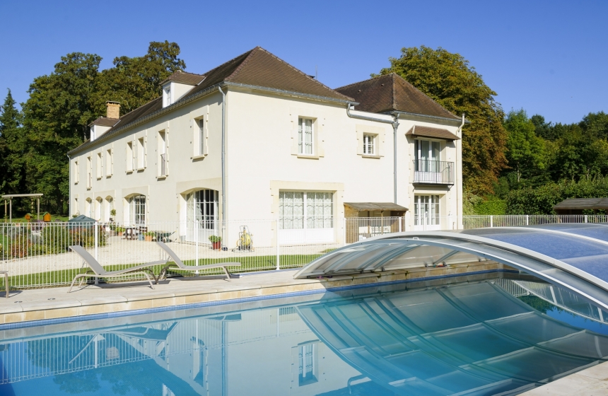 Dive into the pool at luxury B&B La Porte d'Arcy in Northern France