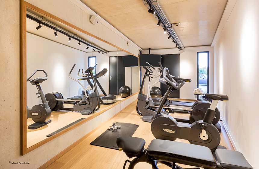 With its well-equipped gym it's easy to keep active during your stay at T'Aim Hotel