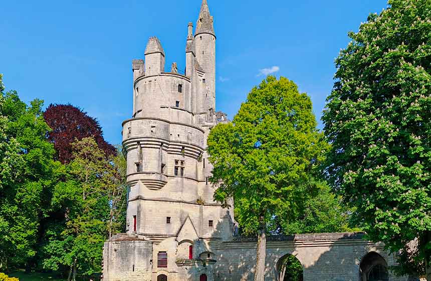 Fairytale feels at Septmonts medieval keep