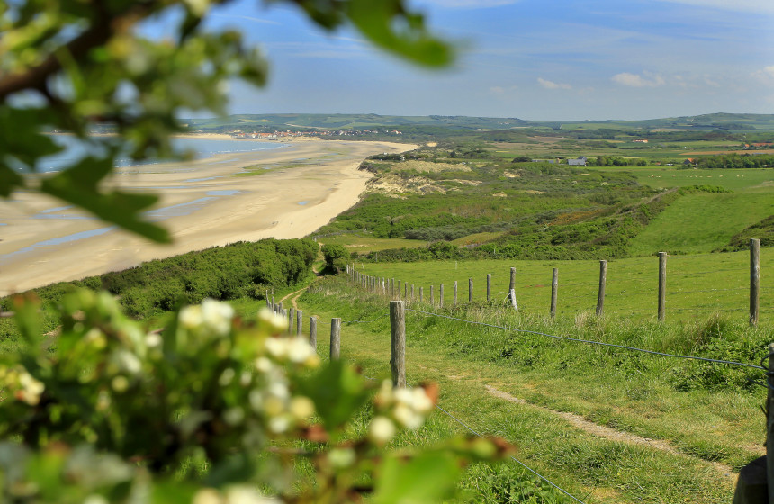 Hmm… Cap-Gris-Nez cliffs or Cap-Blanc-Nez cliffs? It’s not a case of either-or; for the breathtaking views, you MUST see both...6 miles from Calais!