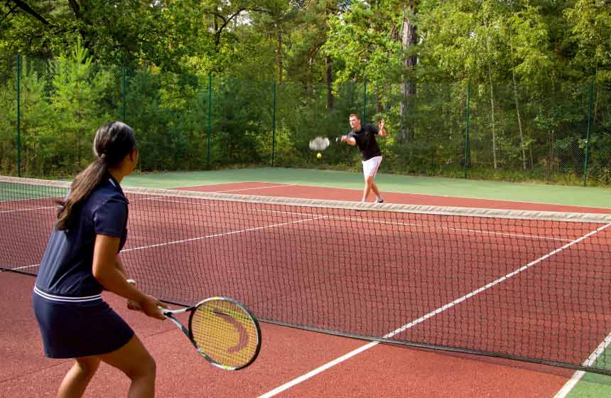 Tiara Mont Royal Chantilly - Tennis court