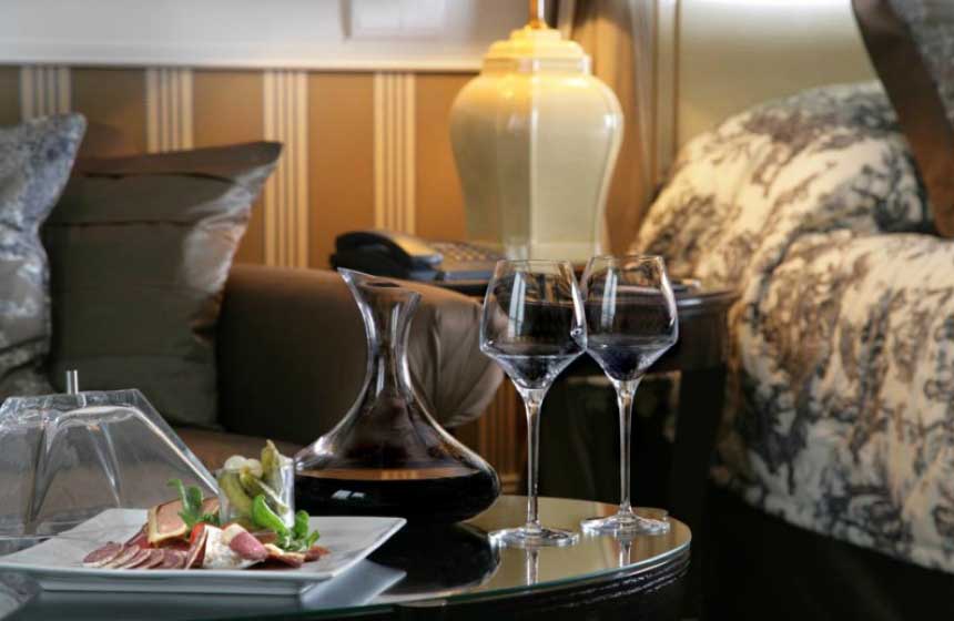 Tiara Mont Royal Chantilly - Room service