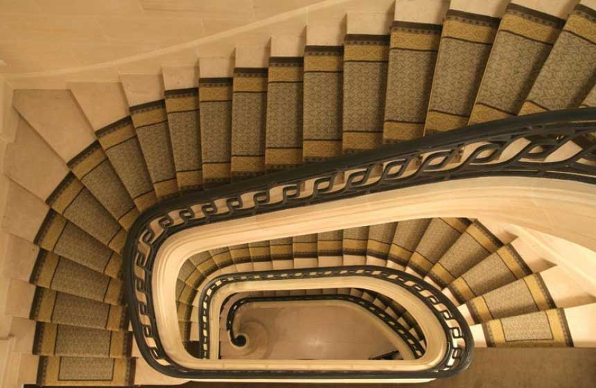 Tiara Mont Royal Chantilly - Staircase