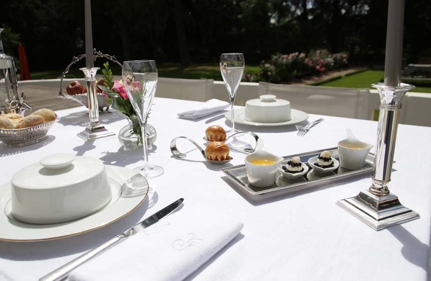 Dinner for two in one of the Fresnoy-en-Gohelle chateau hotel's terraces