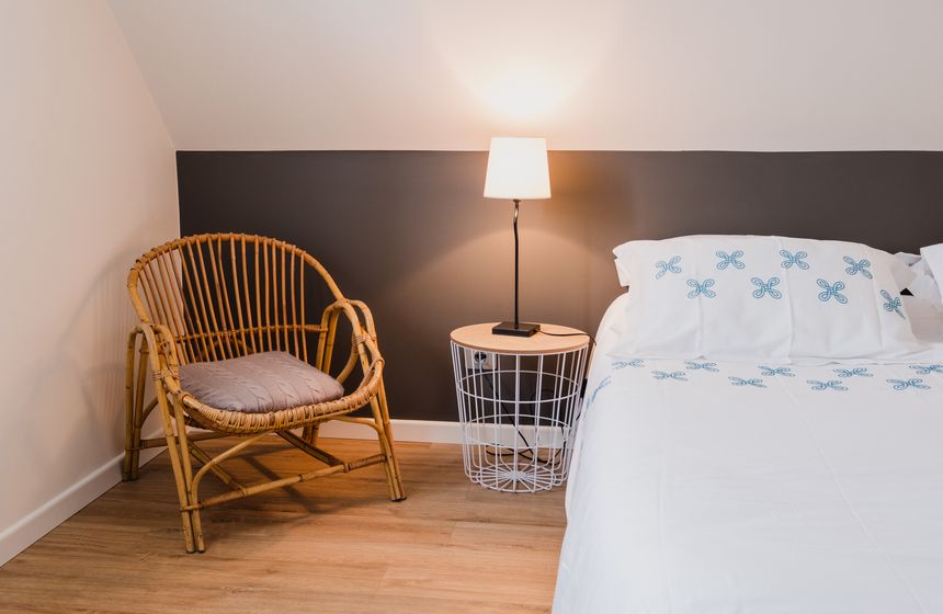 Your spacious bedroom at Villa Samoa on your romantic weekend in Bray-Dunes is called the ‘Courlis Cendré’ room, referring to the curlew species of bird