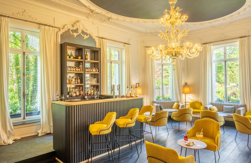 Château de Beaulieu's bar oozes a sense of calm elegance 