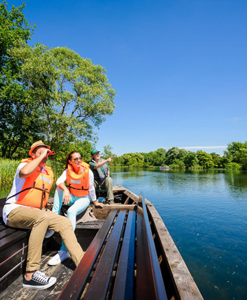 Saint-Quentin - The Marais d’Isle nature reserve, covering 48 hectares, can be visited by bacôve (a traditional barge).