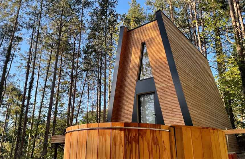 Completely unique in character, the owners of the cabin in Hardelot France built it themselves