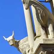 the legend of the oxen of Laon Gothic Cathedral Northern France